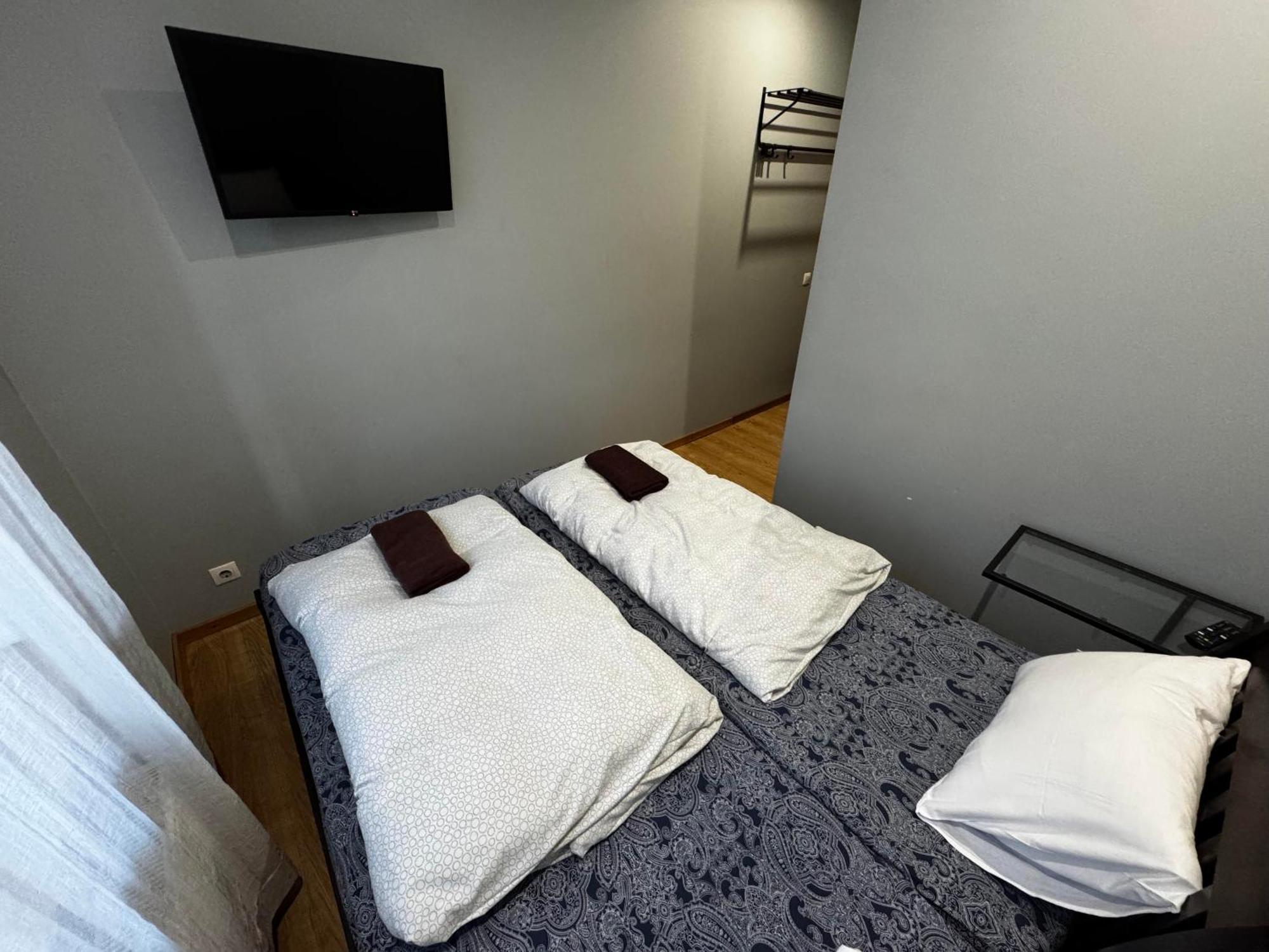 Aparthotel Riga Buitenkant foto A room at the hotel