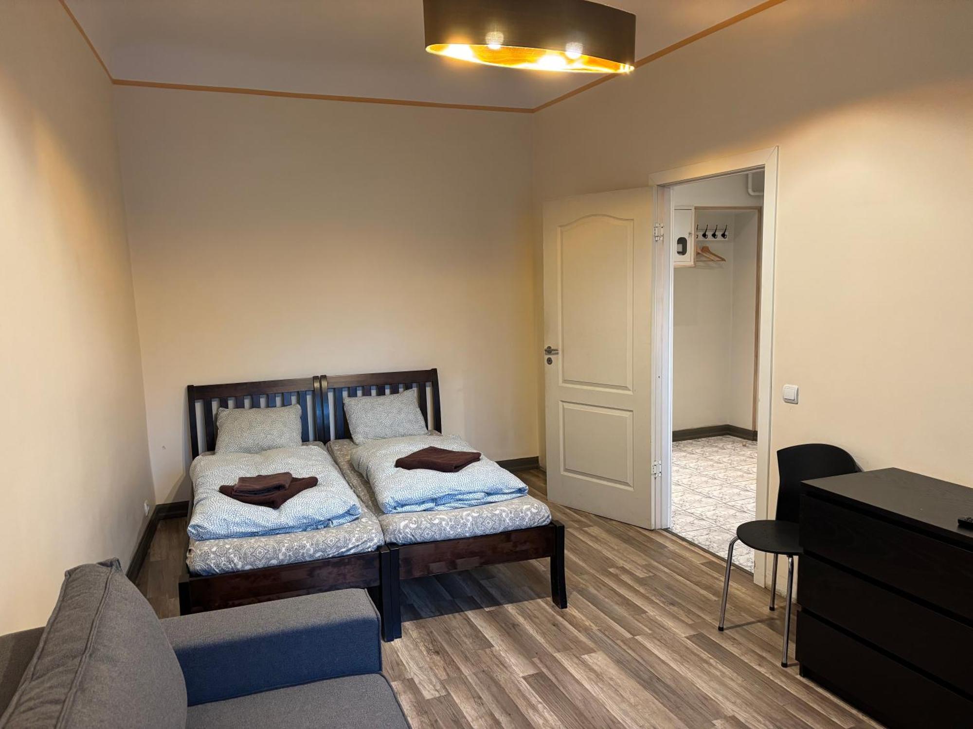 Aparthotel Riga Buitenkant foto A room at the hostel